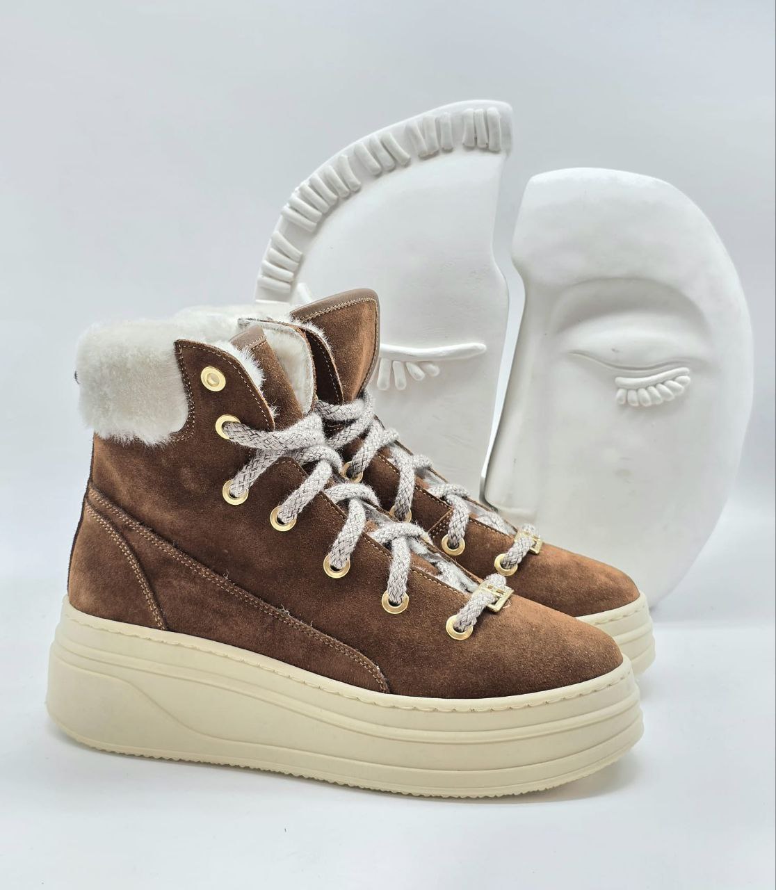 Sneakers in pelle scamosciata - DORÉA STORE