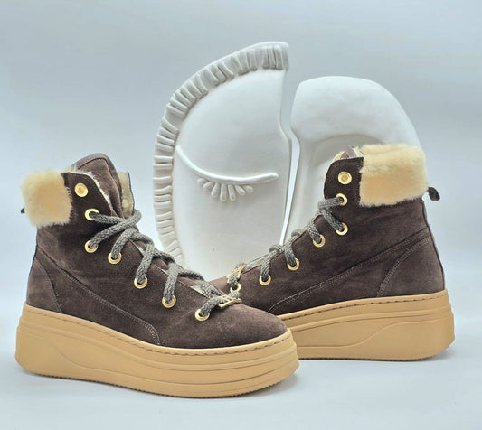 Sneakers in pelle scamosciata - DORÉA STORE